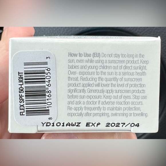 Colorescience Total Protection Face Shield Flex—Shade Light - Picture 3 of 7